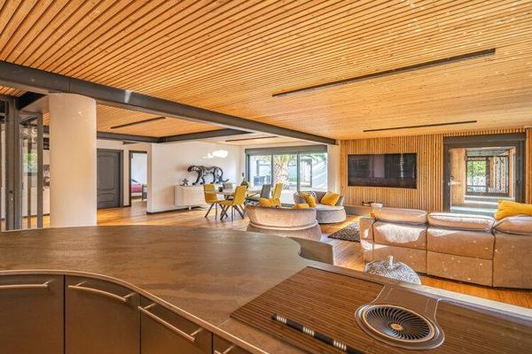 Maison 14 pièces - 686 m² Bien prestige