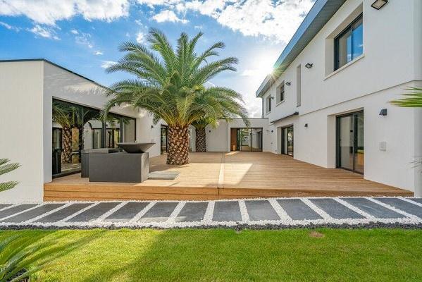 Maison 14 pièces - 686 m² Bien prestige