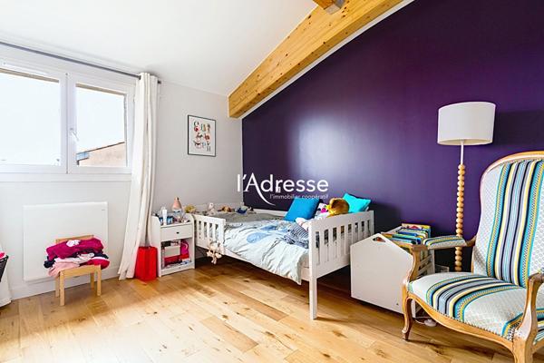 Exclusivité l'Adresse Immobilier - Cugnaux - Maison T8 de 170 m2 avec Garage et piscine Couverte sur un terrain de 552m².