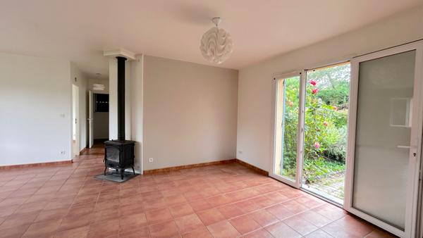 A VENDRE MAISON DE PLAIN-PIED SUR JARDIN CLOS - SECTEUR SAINTE BAZEILLE , Sainte bazeille A VENDRE MAISON DE PLAIN-PIED SUR JARDIN CLOS - SECTEUR SAINTE BAZEILLE , Sainte bazeille
