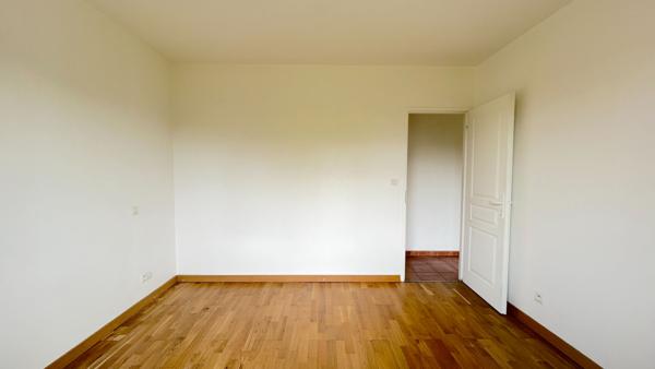 A VENDRE MAISON DE PLAIN-PIED SUR JARDIN CLOS - SECTEUR SAINTE BAZEILLE , Sainte bazeille A VENDRE MAISON DE PLAIN-PIED SUR JARDIN CLOS - SECTEUR SAINTE BAZEILLE , Sainte bazeille