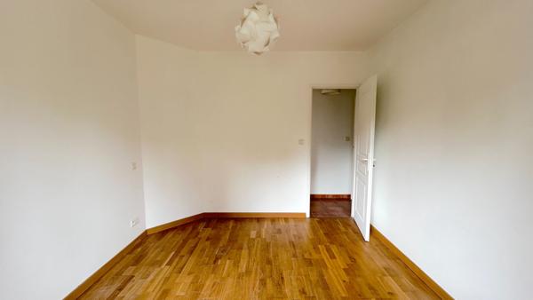 A VENDRE MAISON DE PLAIN-PIED SUR JARDIN CLOS - SECTEUR SAINTE BAZEILLE , Sainte bazeille A VENDRE MAISON DE PLAIN-PIED SUR JARDIN CLOS - SECTEUR SAINTE BAZEILLE , Sainte bazeille