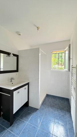 A VENDRE MAISON DE PLAIN-PIED SUR JARDIN CLOS - SECTEUR SAINTE BAZEILLE , Sainte bazeille A VENDRE MAISON DE PLAIN-PIED SUR JARDIN CLOS - SECTEUR SAINTE BAZEILLE , Sainte bazeille