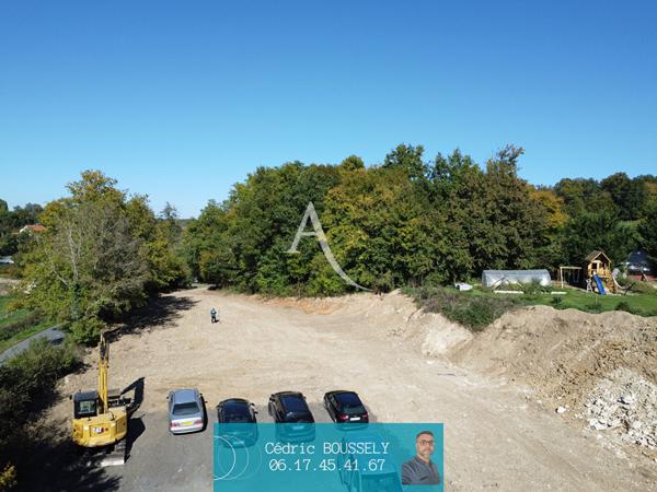Terrain avec hangar proche Saintes 275 m2