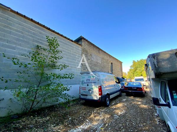 Terrain avec hangar proche Saintes 275 m2
