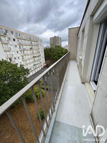 Location appartement 3 pièces 74,35 m² Fleury-les-Aubrais