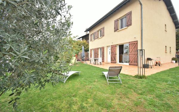 Maison à vendre    5 pièces •  Pérouges