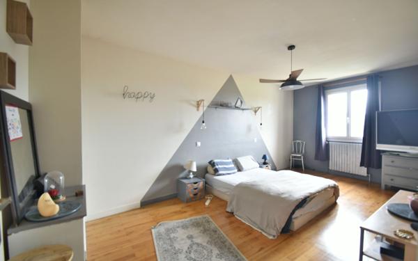 Maison à vendre    5 pièces •  Pérouges