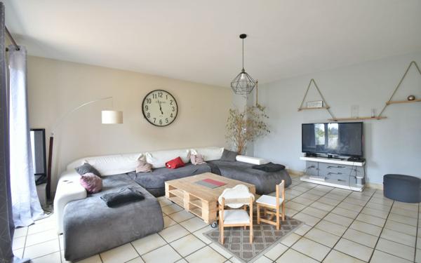 Maison à vendre    5 pièces •  Pérouges