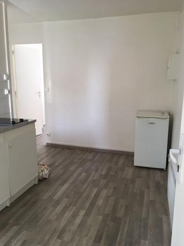 CENTRE VILLE DE PROVINS - IMMEUBLE 4 APPARTEMENTS +1 local commercial