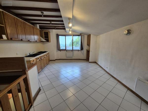 Appartement à louer à Ambutrix dans l'Ain (01500), ref : 01037-L93
