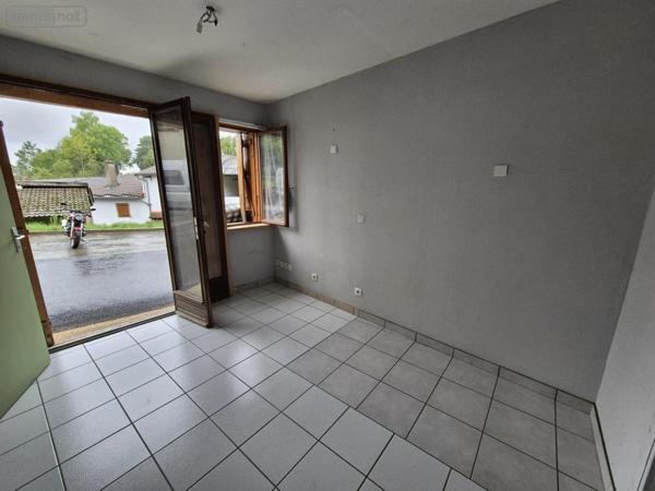 Appartement à louer à Ambutrix dans l'Ain (01500), ref : 01037-L93