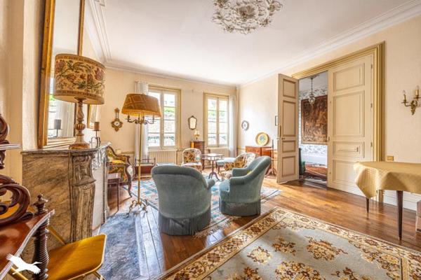 Maison à vendre |  Saint-Maixent-l'École |  9 pièces | 310 m²