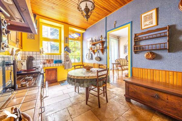 Maison à vendre |  Saint-Maixent-l'École |  9 pièces | 310 m²