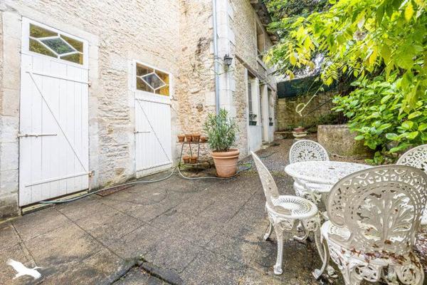 Maison à vendre |  Saint-Maixent-l'École |  9 pièces | 310 m²