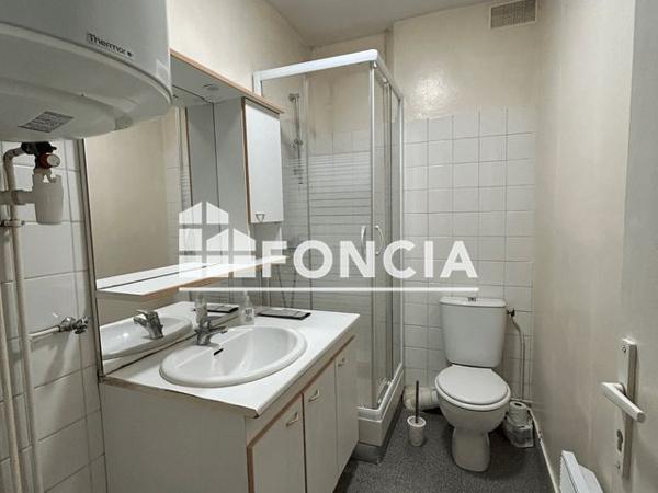 Location Appartement 2 pièces 36.71 m² - 4EME ETAGE CENTRE Rennes 35000