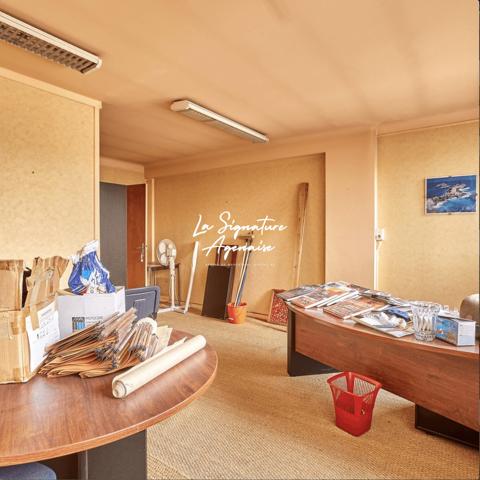 BUREAU DE 28 M2