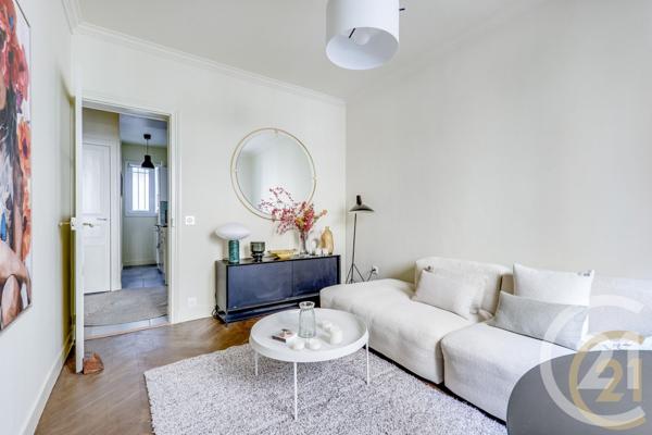 Appartement F3 à vendre  3 pièces - 45,63 m2 PARIS - 75017
