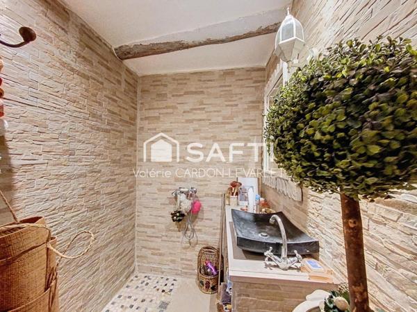 Maison de village avec T2 indépendant.