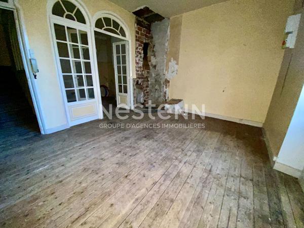 A VENDRE IMMEUBLE CENTRE DOL DE BRETAGNE