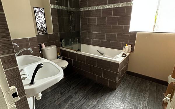 Maison à vendre    9 pièces •  Ailly-sur-Noye