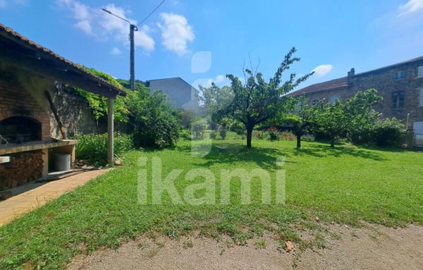 MAISON DE VILLAGE ST UZE