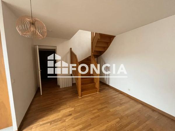 Location Appartement 3 pièces 69.1 m² - 8/10/10BIS/12 CLOITRE SAINT SPIRE Corbeil Essonnes 91100