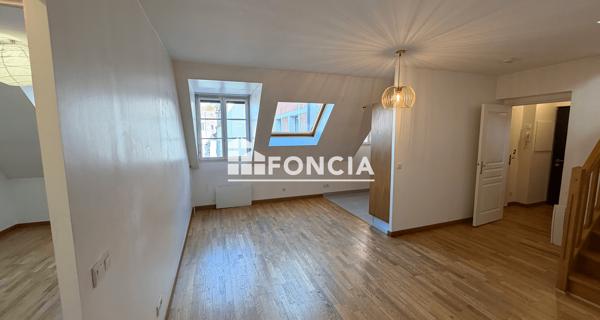 Location Appartement 3 pièces 69.1 m² - Corbeil-essonnes 91100