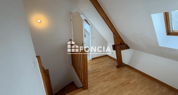 Location Appartement 3 pièces 69.1 m² - Corbeil-essonnes 91100