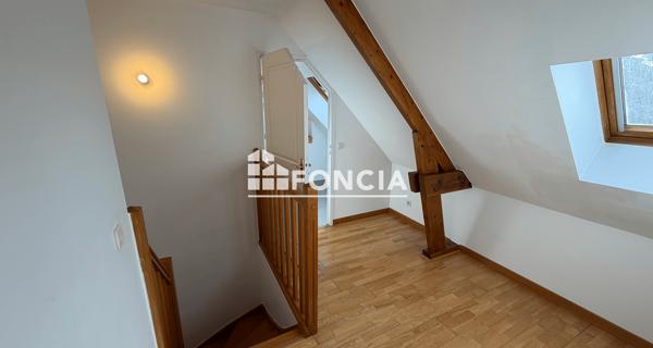 Location Appartement 3 pièces 69.1 m² - Corbeil-essonnes 91100