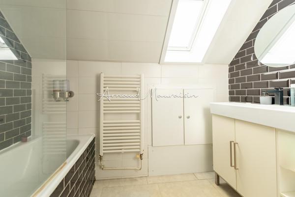 Maison fonctionnelle et lumineuse avec jardin