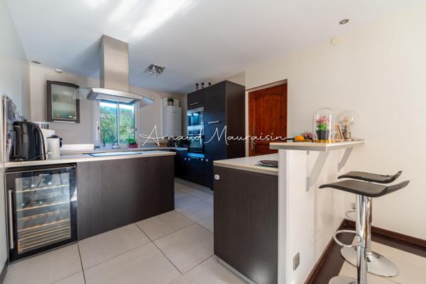 Maison fonctionnelle et lumineuse avec jardin