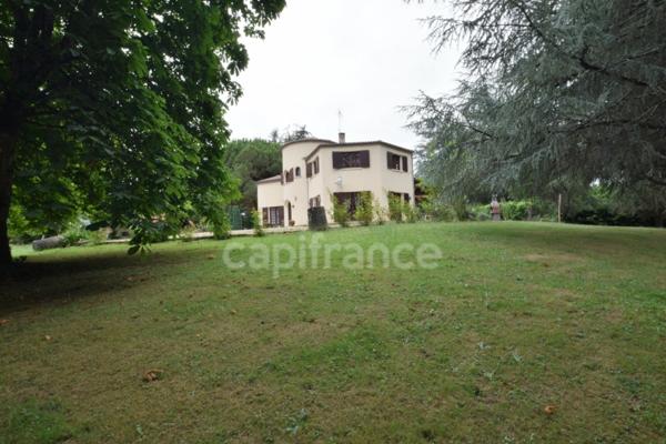 Maison 4 chambres, 1 bureau, dépendances, terrain clos 22 694m2 à MEILHAN SUR GARONNE (47)