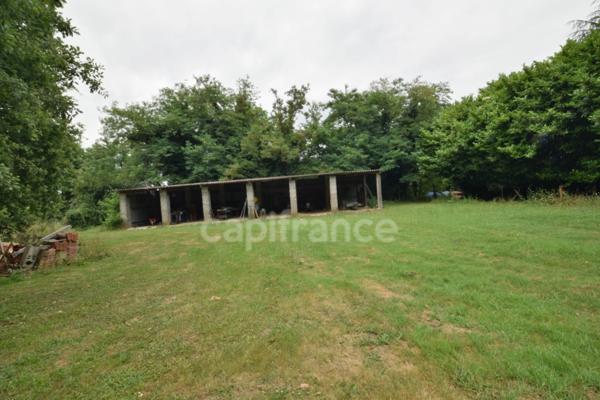 Maison 4 chambres, 1 bureau, dépendances, terrain clos 22 694m2 à MEILHAN SUR GARONNE (47)