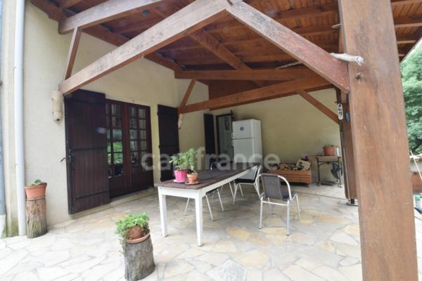 Maison 4 chambres, 1 bureau, dépendances, terrain clos 22 694m2 à MEILHAN SUR GARONNE (47)