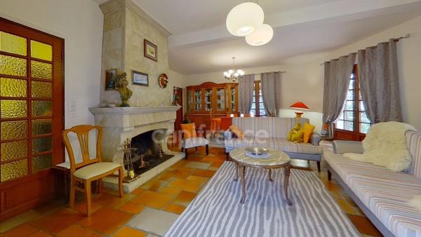 Maison 4 chambres, 1 bureau, dépendances, terrain clos 22 694m2 à MEILHAN SUR GARONNE (47)