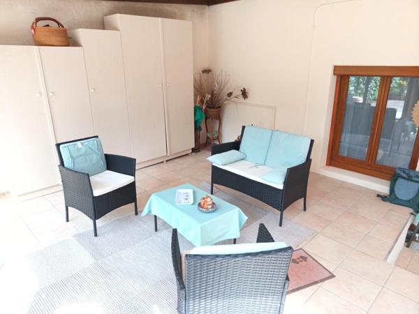 Élégante demeure au cœur d’un village viticole – 280 m² habitables sur terrain arboré de 1 090 m²