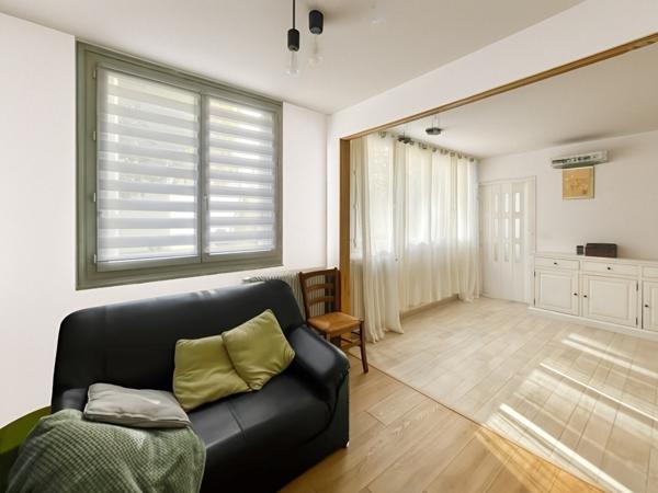 T4 lumineux – Rez-de-chaussée surélevé