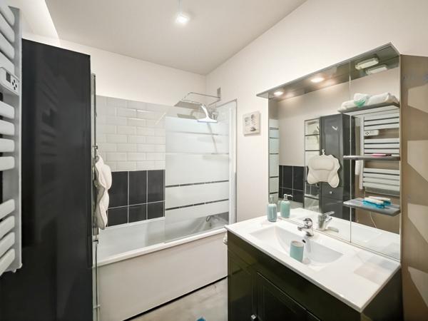 T4 lumineux – Rez-de-chaussée surélevé