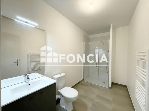 Location Appartement 3 pièces 63.4 m² - COUR VICTOR HUGO Cenon 33150