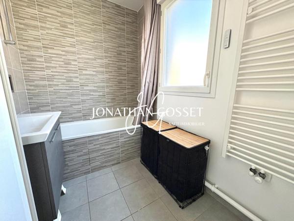 Andrésy: Maison très récente de 2021 - 4 pièces - 3 chambres- 82m² et 335m² de terrain