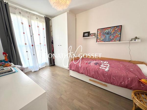 Andrésy: Maison très récente de 2021 - 4 pièces - 3 chambres- 82m² et 335m² de terrain