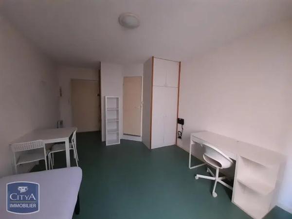 Appartement à louer 1 pièce 18.15m² Nîmes (30900)