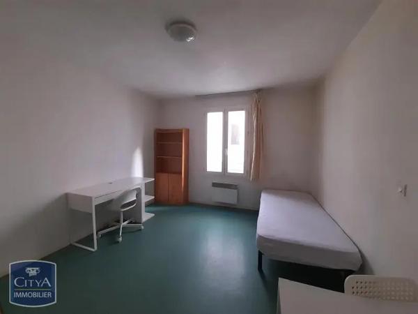 Appartement à louer 1 pièce 18.15m² Nîmes (30900)