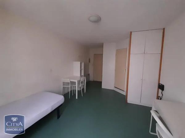 Appartement à louer 1 pièce 18.15m² Nîmes (30900)