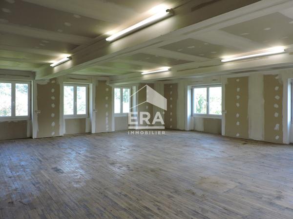 Moulin 558 m² - 3 salles de réception, île 3000m²