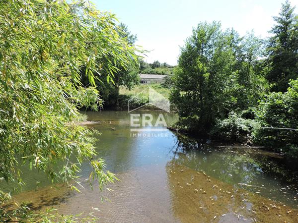 Moulin 558 m² - 3 salles de réception, île 3000m²