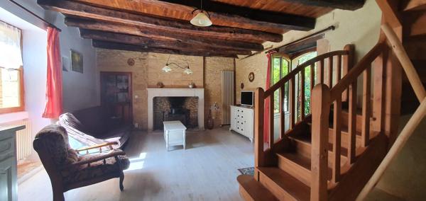 Magnifique propriété de caractère en Périgord noir dans un lieu magique à deux pas de Sarlat. avec gites modulable .