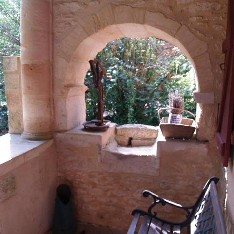 Magnifique propriété de caractère en Périgord noir dans un lieu magique à deux pas de Sarlat. avec gites modulable .