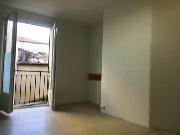 Lot de deux appartements centre Castillonnès.